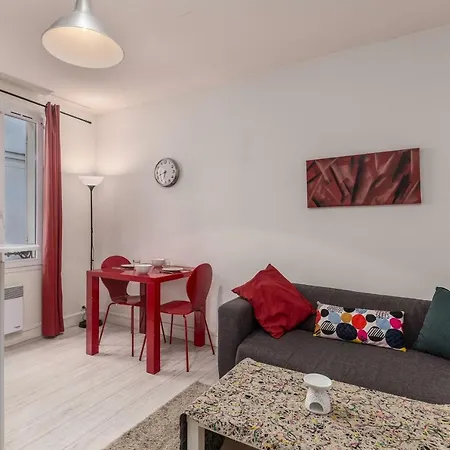 Apartment Tour Eiffel Gros Caillou Paris