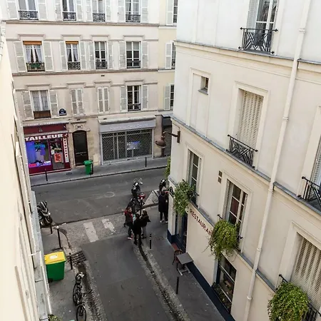 Apartment Tour Eiffel Gros Caillou Paris